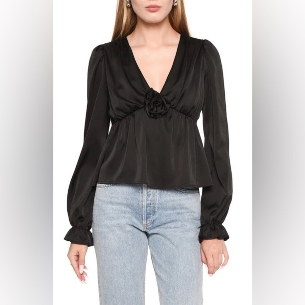 NWT - WAYF Candace Long Sleeve Chiffon Top In Black - Size M